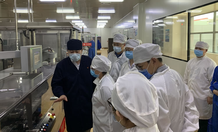 走进北大维信-- 工信部产业发展促进中心由淑敏副主任一行调研北大维信智能工厂建设